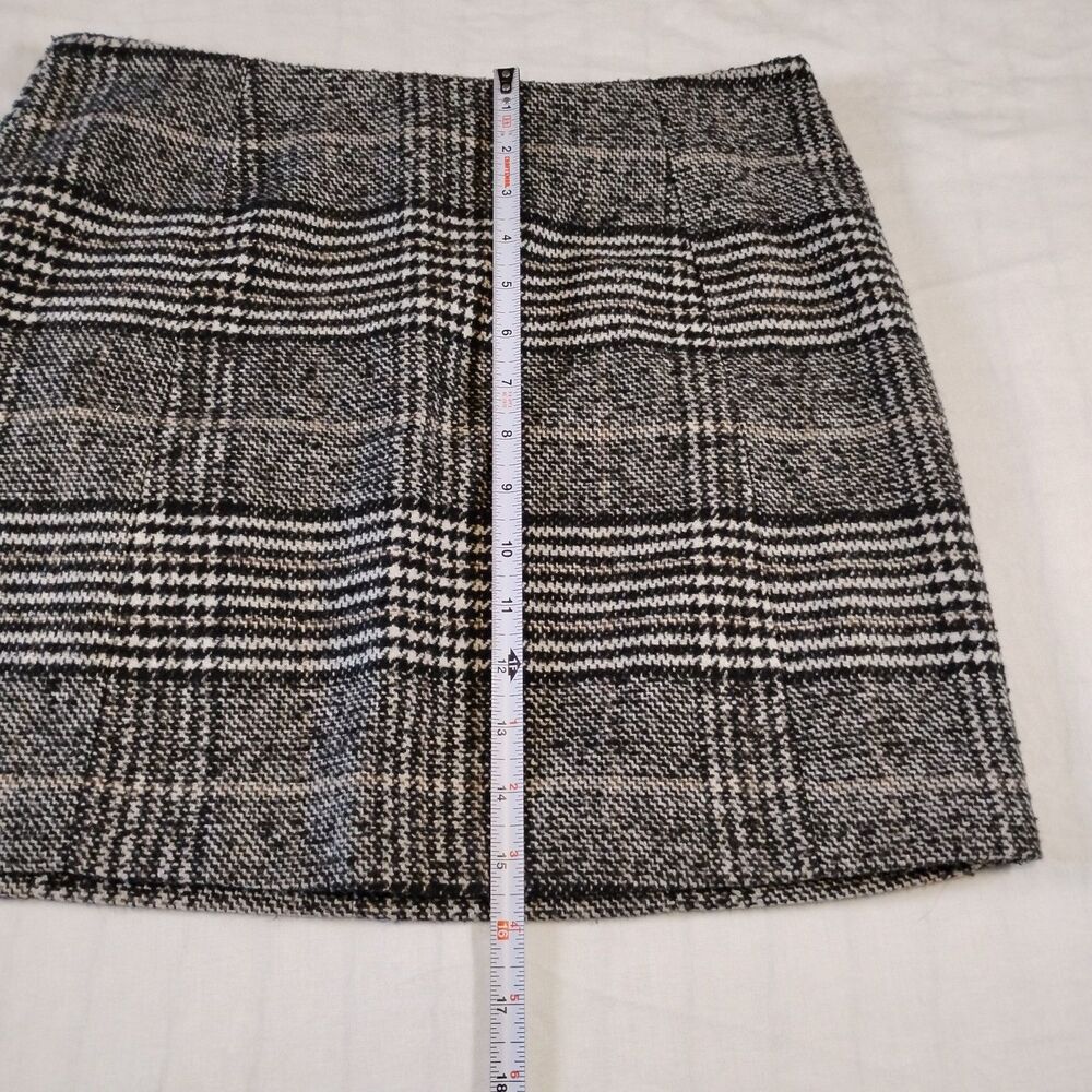 Forever 21 Contemporary Wool Blend Mini Skirt Size Medium Black Plaid - Picture 7 of 8